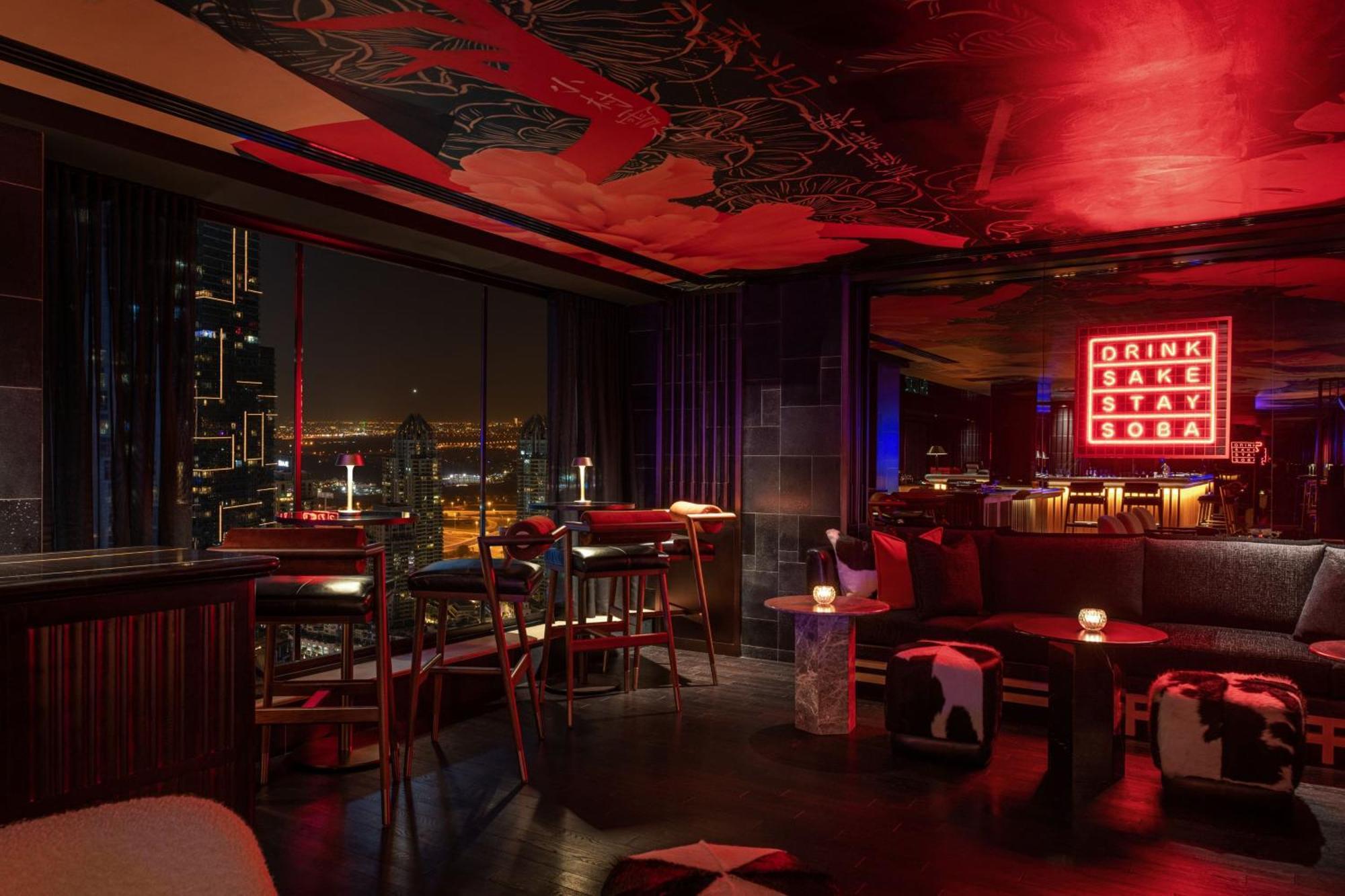 Grosvenor House, A Luxury Collection Hotel, Dubai Bagian luar foto The bar at the top of the Standard East Village