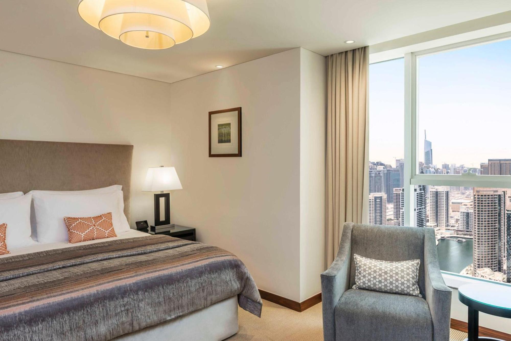 Grosvenor House, A Luxury Collection Hotel, Dubai Bagian luar foto A bedroom at the hotel