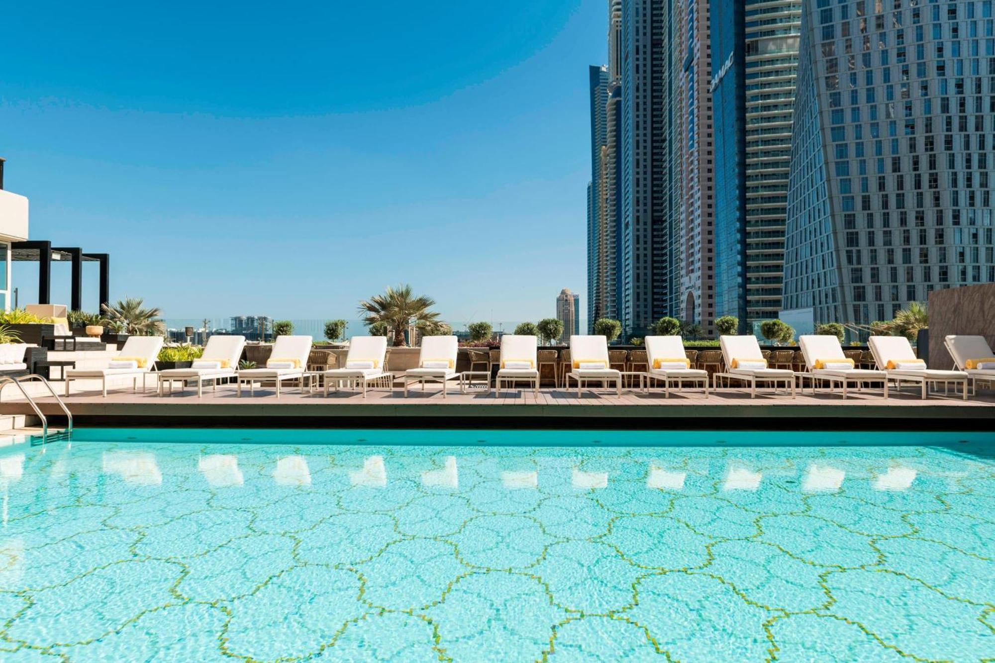 Grosvenor House, A Luxury Collection Hotel, Dubai Bagian luar foto The swimming pool at the Address Downtown
