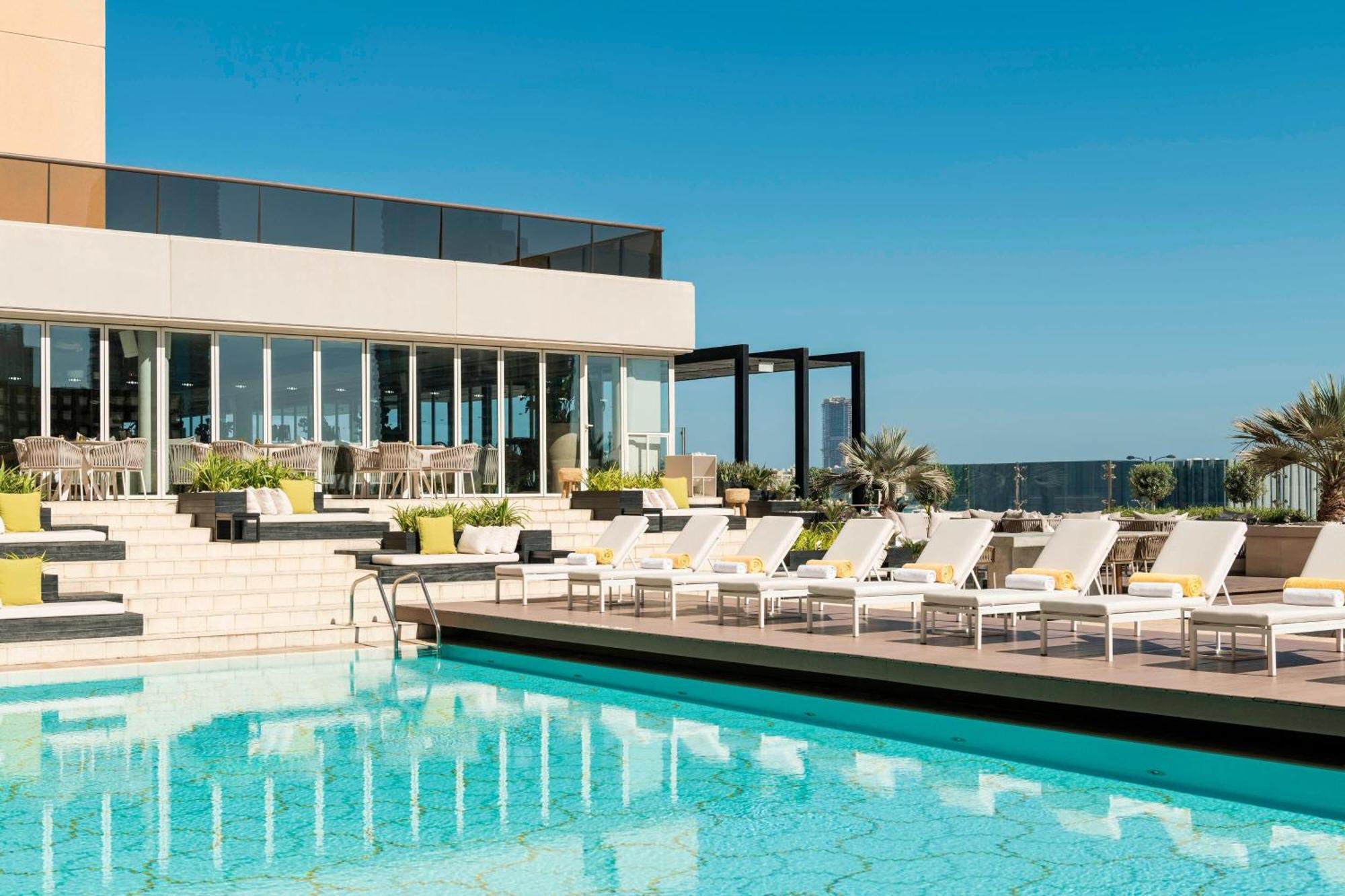 Grosvenor House, A Luxury Collection Hotel, Dubai Bagian luar foto The rooftop pool at the hotel