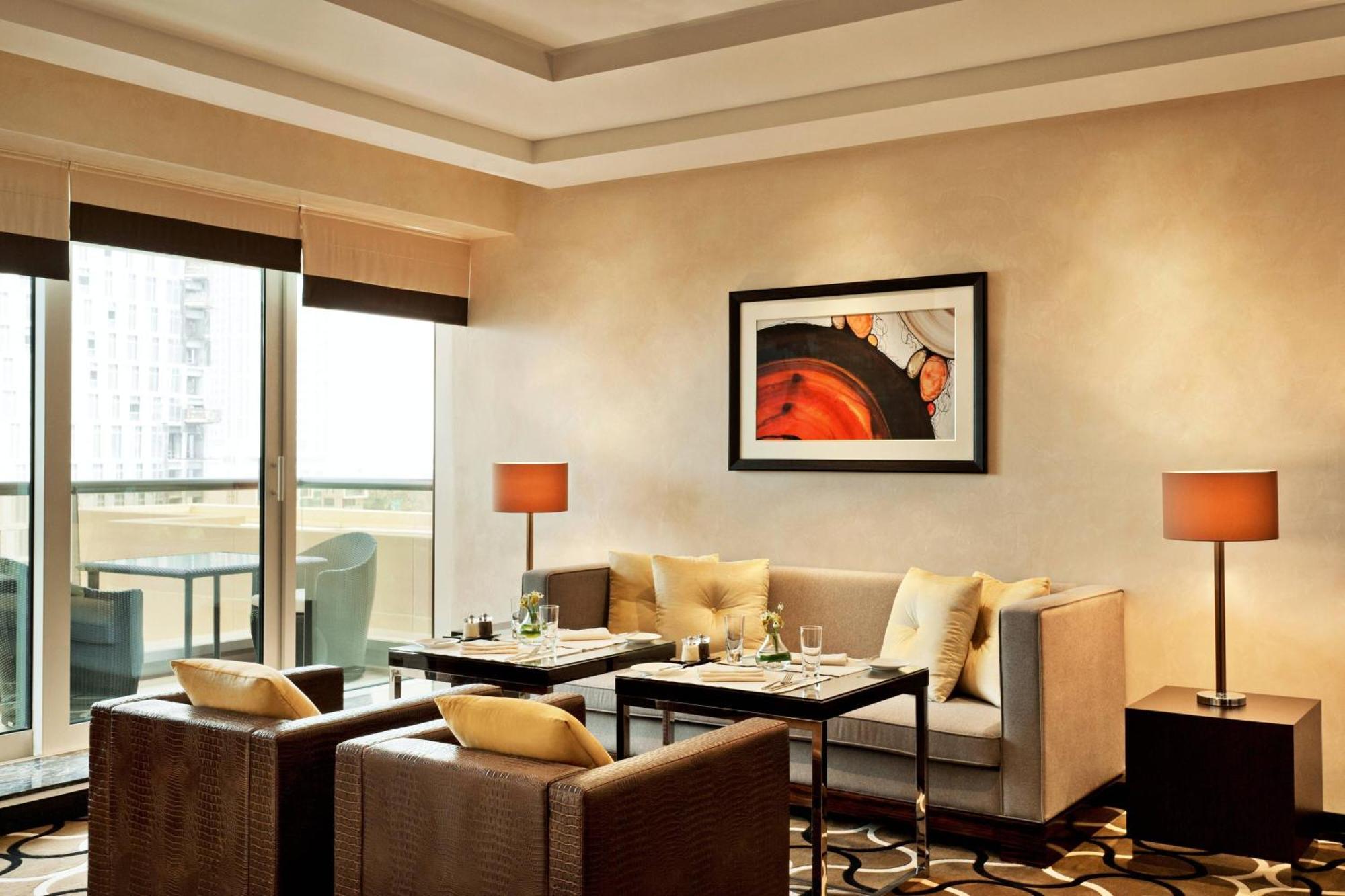 Grosvenor House, A Luxury Collection Hotel, Dubai Bagian luar foto Club Lounge at the hotel